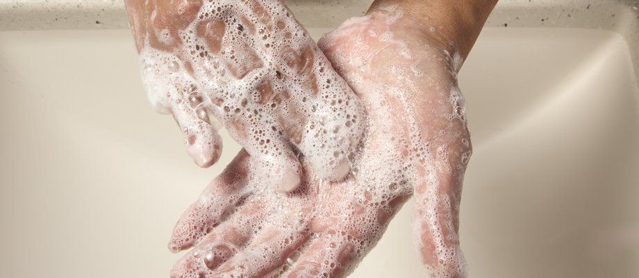 What Causes Dry Skin? The Science of Transepidermal Water Loss